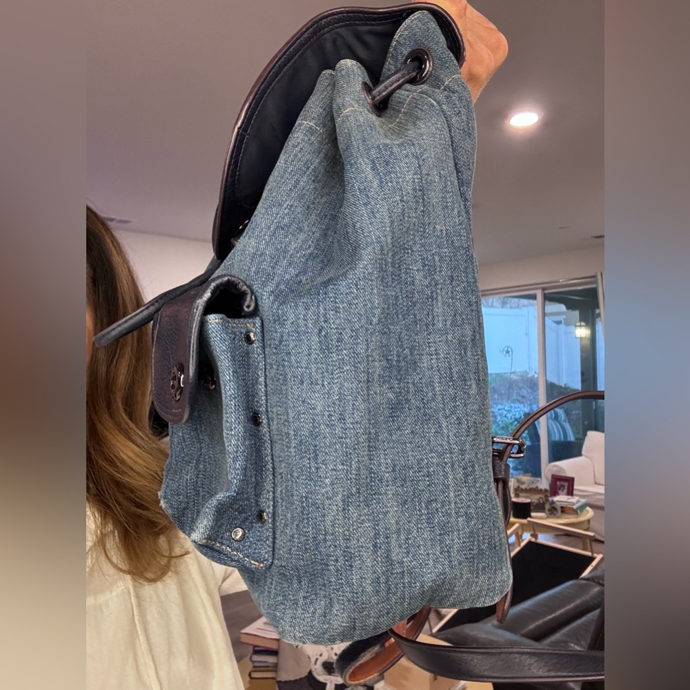 Coach Denim Turnlock backpack Gunmetal Rivets  Navy leather - Picture 9 of 17
